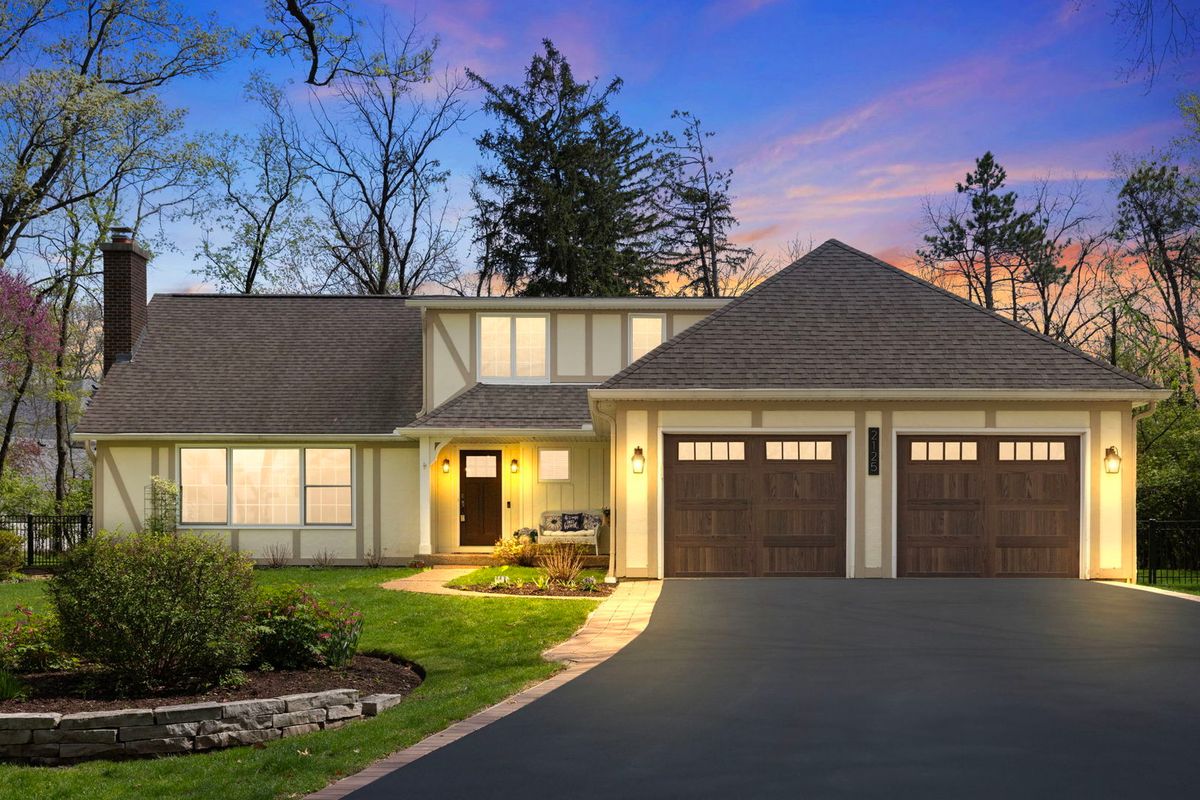 2125 Timbertrails Road, Lisle, IL 60532