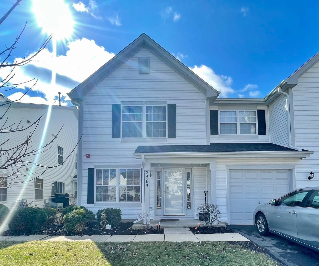 2565 Dickens Court — Aurora, IL 60503