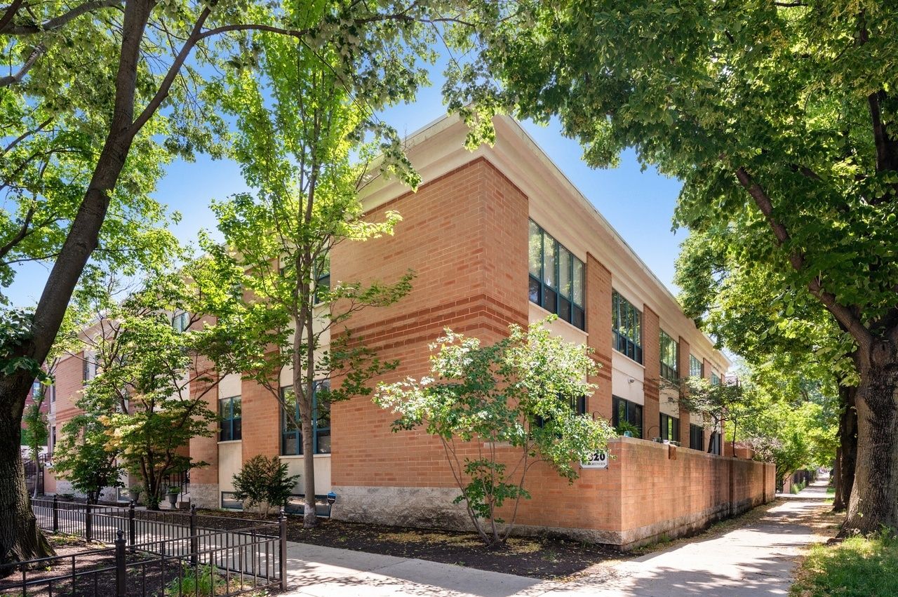 2820 N Greenview Avenue #B — Chicago, IL 60657