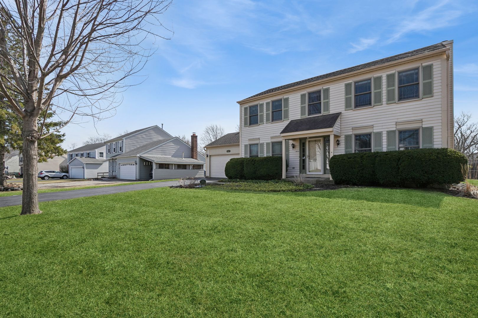 5573 Barnwood Drive — Gurnee, IL 60031