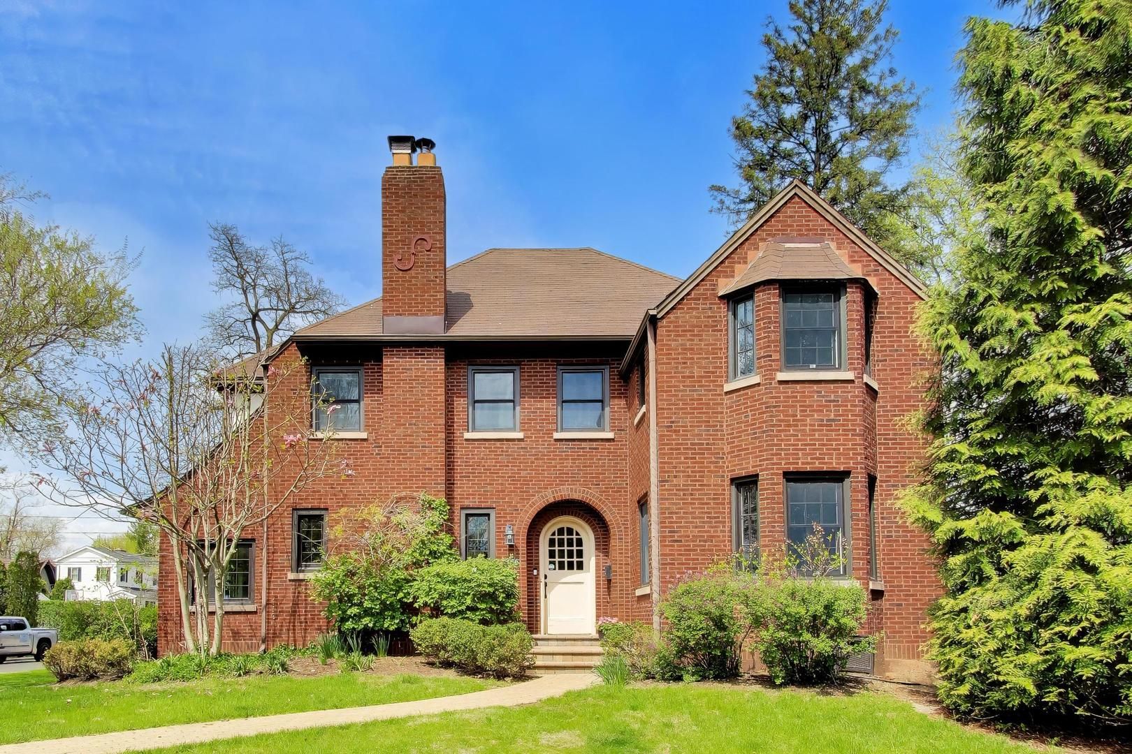 1636 Forest Avenue — Wilmette, IL 60091