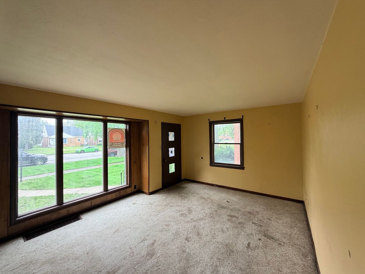 1568 Wentworth Avenue, Calumet City, IL 60409