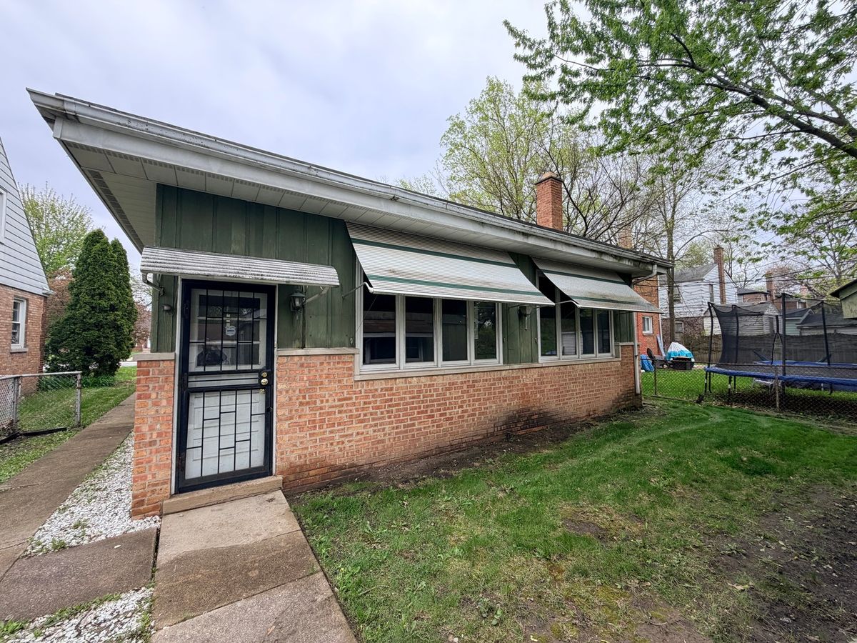 1568 Wentworth Avenue, Calumet City, IL 60409