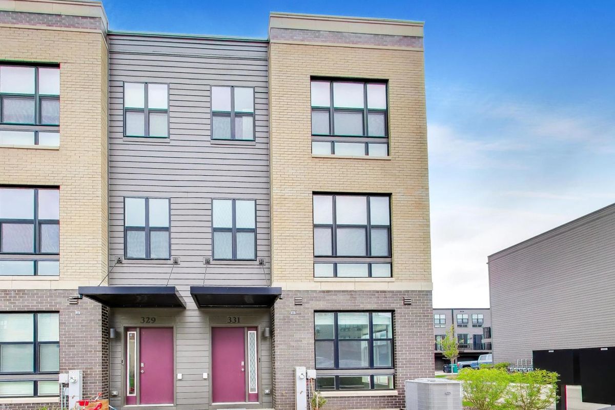 331 Summit Circle, Lombard, IL 60148