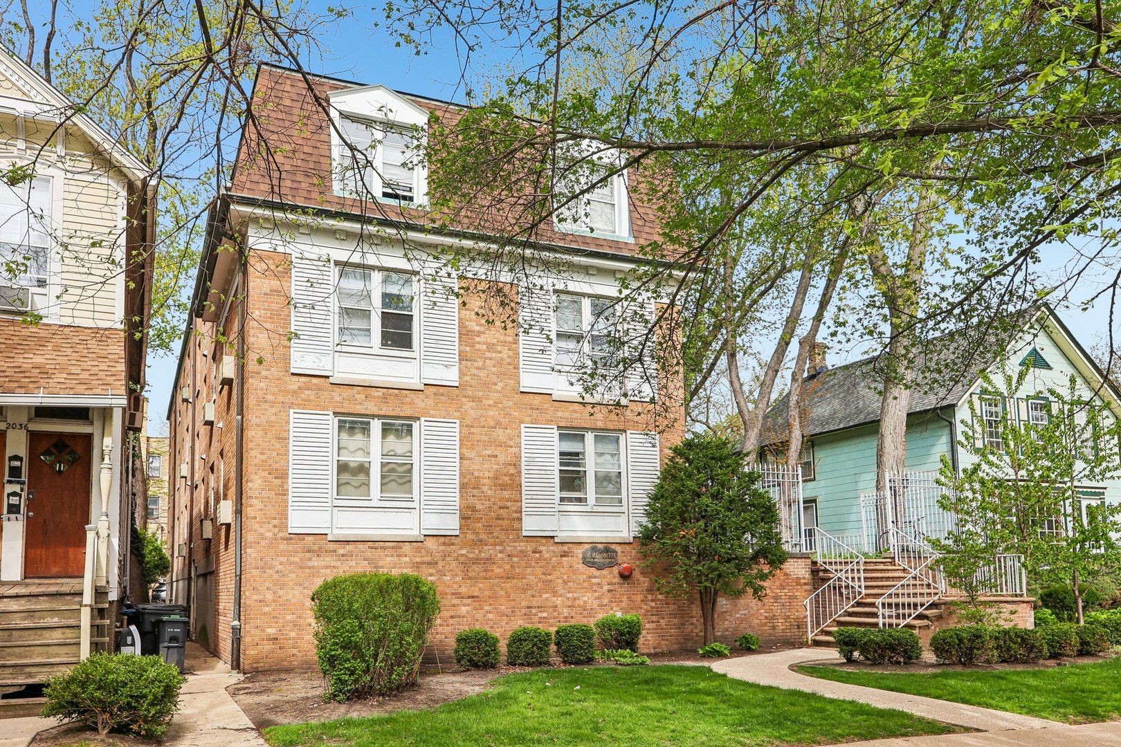 2038 Sherman Avenue #3A — Evanston, IL 60201