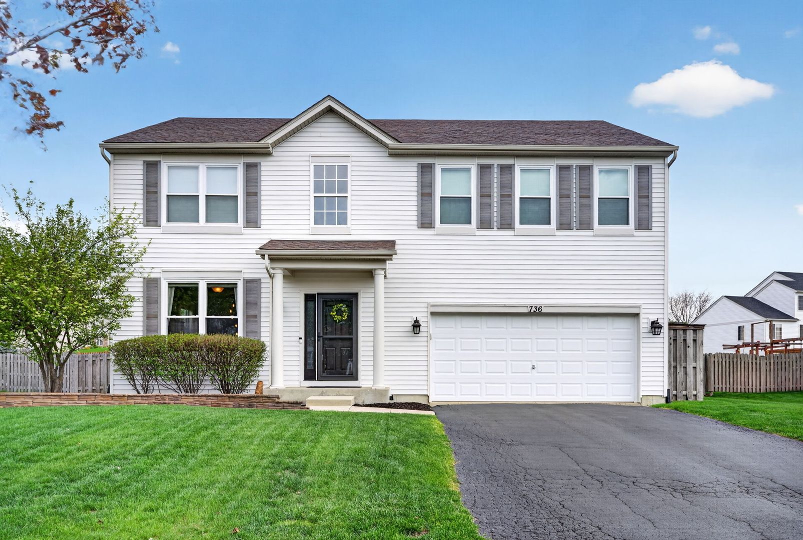 736 Briarcliff Drive — Minooka, IL 60447