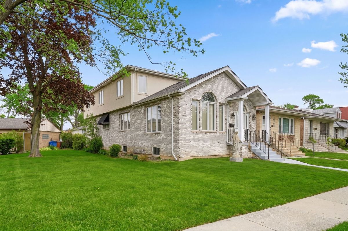 6916 Forest Preserve Drive, Harwood Heights, IL 60706