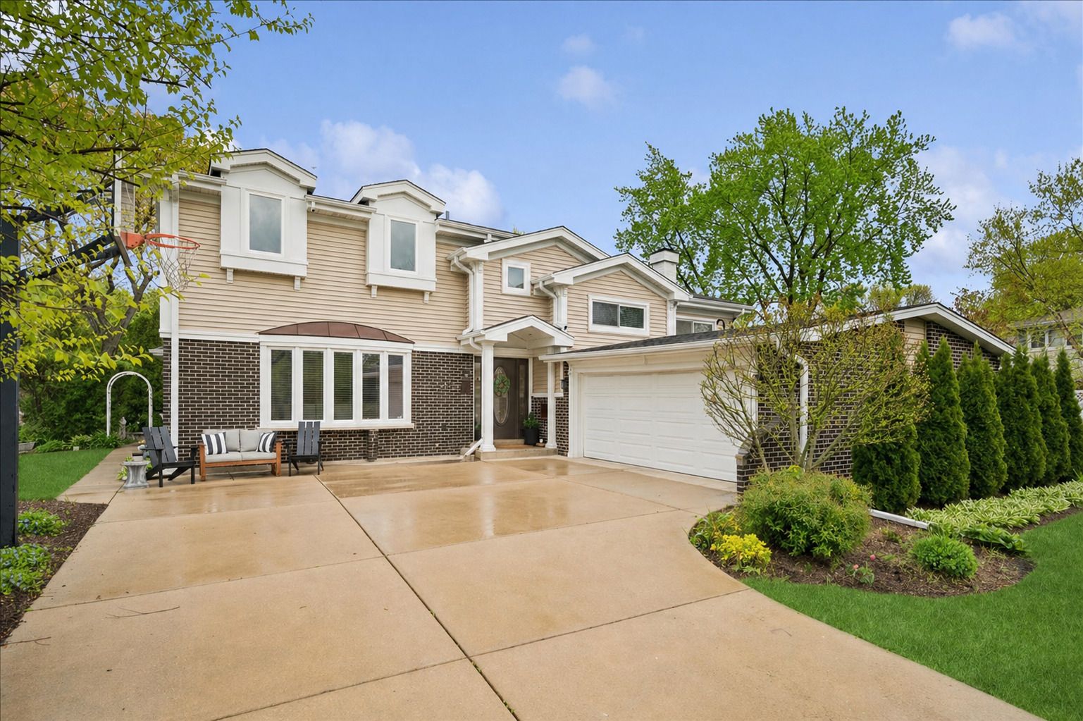2615 N Bradford Drive — Arlington Heights, IL 60004