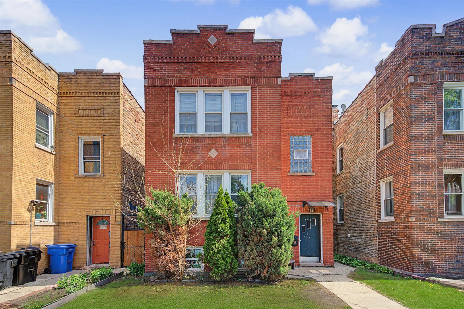 4735 N Keating Avenue — Chicago, IL 60630