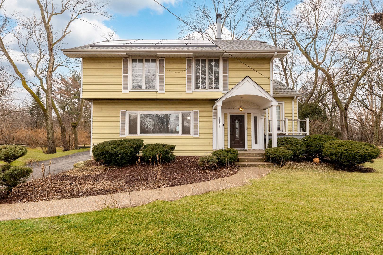 17956 Sacramento Avenue — Homewood, IL 60430