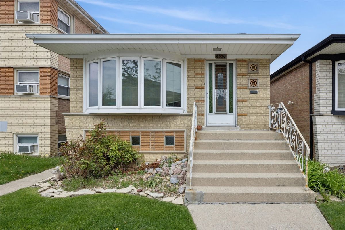 6520 63rd Street, Chicago, IL 60638