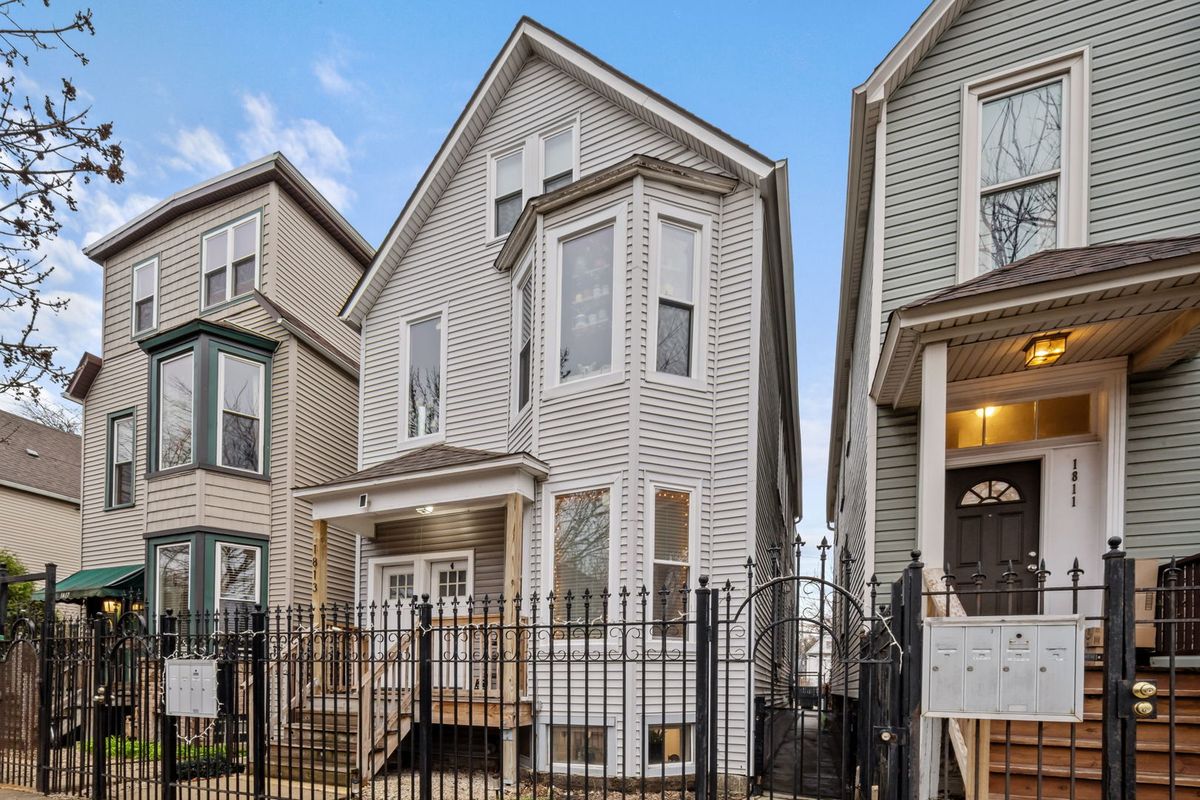 1813 Kedzie Avenue, Chicago, IL 60647