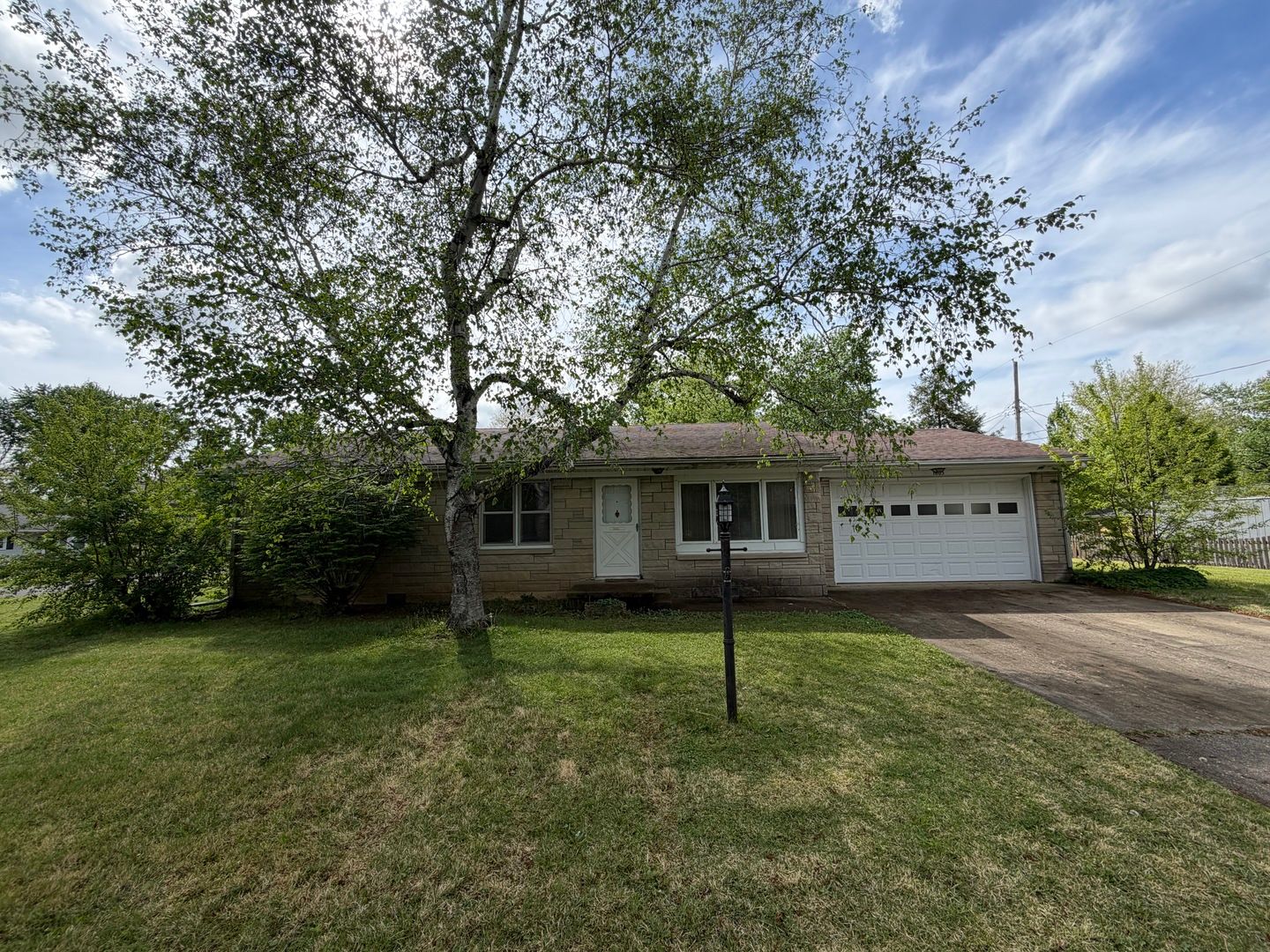 1805 Peach Street — Champaign, IL 61820