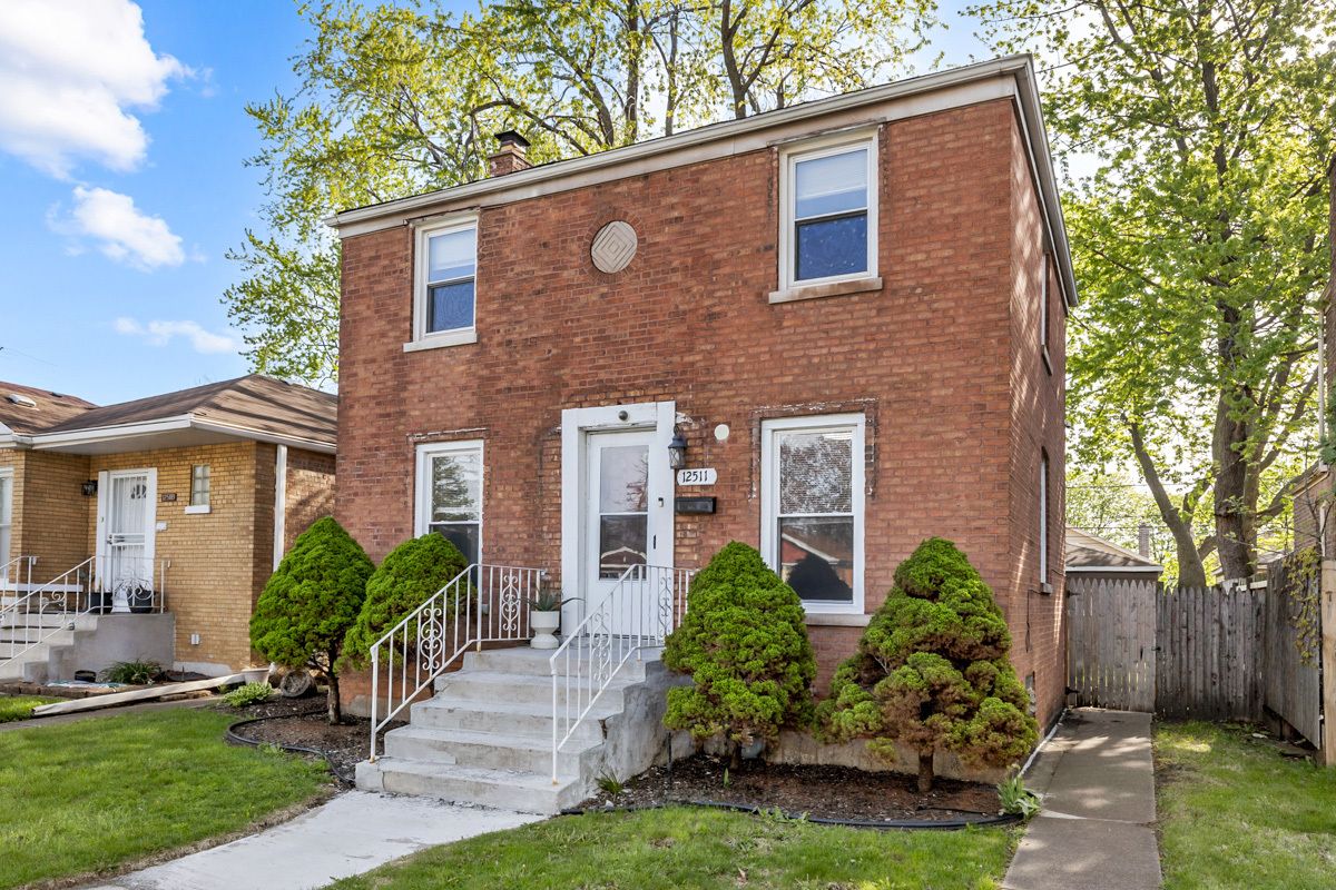 12511 S State Street — Chicago, IL 60628