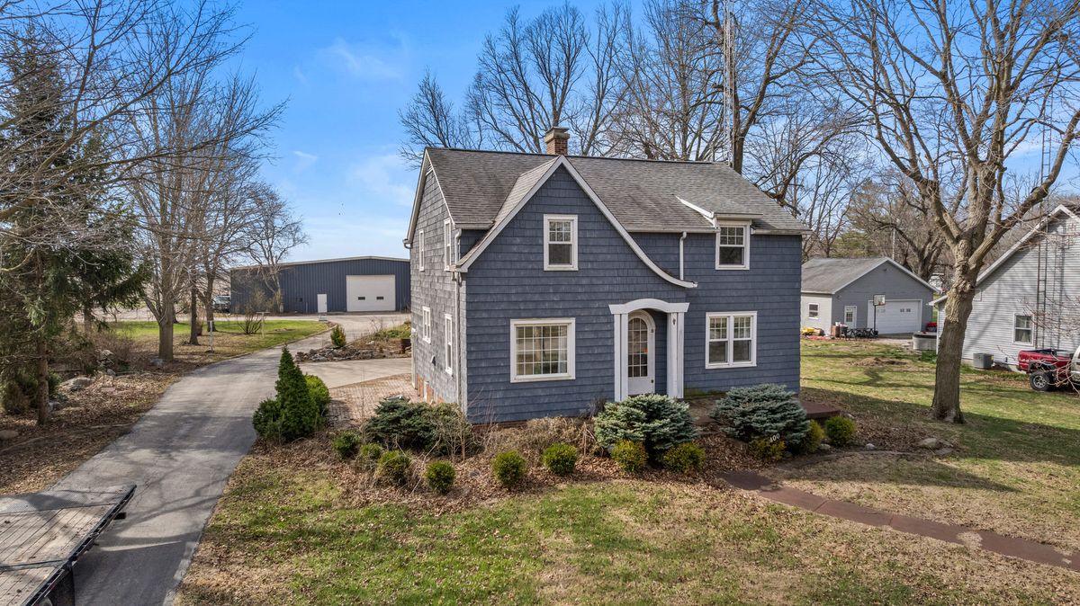 400 3rd Street, Brocton, IL 61917