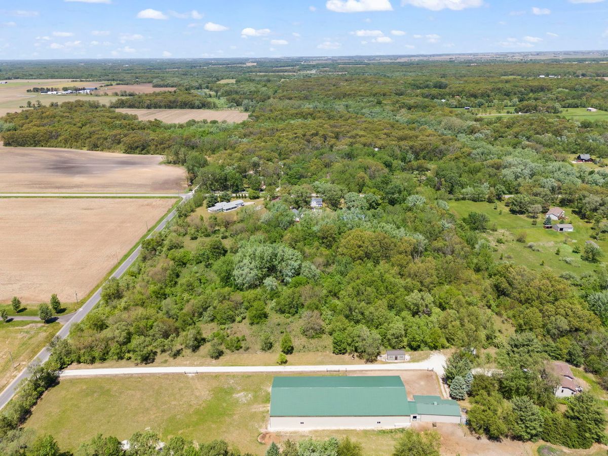 37215 Darby Road, Custer Park, IL 60481