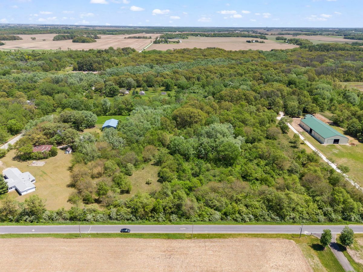 37215 Darby Road, Custer Park, IL 60481