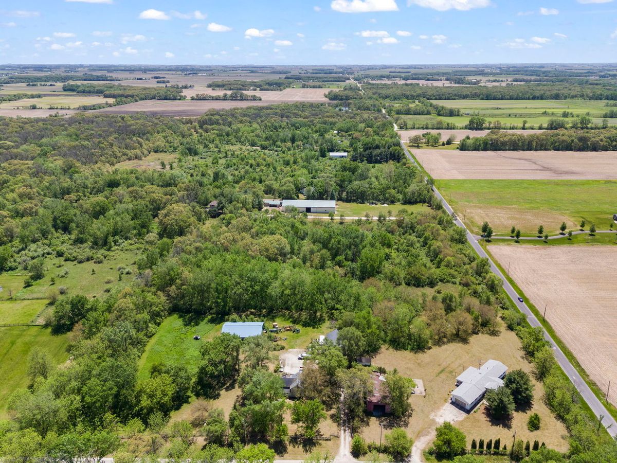 37215 Darby Road, Custer Park, IL 60481