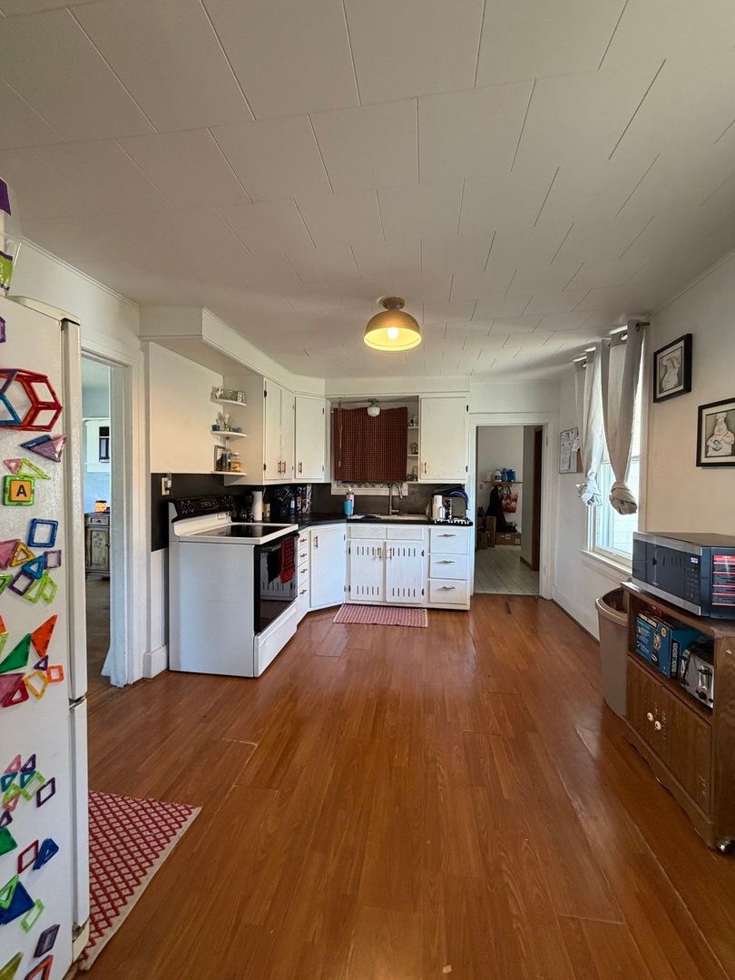 106 W High Street, Orangeville, IL 61060