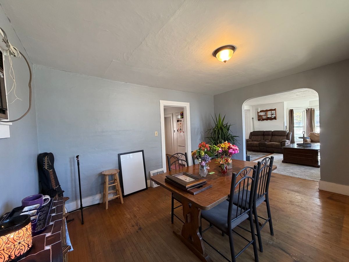 106 W High Street, Orangeville, IL 61060