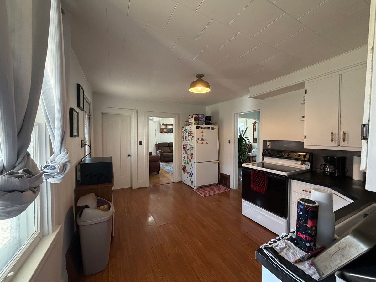 106 W High Street, Orangeville, IL 61060