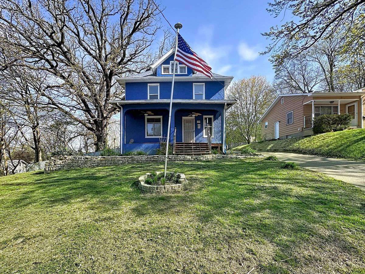 1225 23rd Avenue, Rock Island, IL 61201