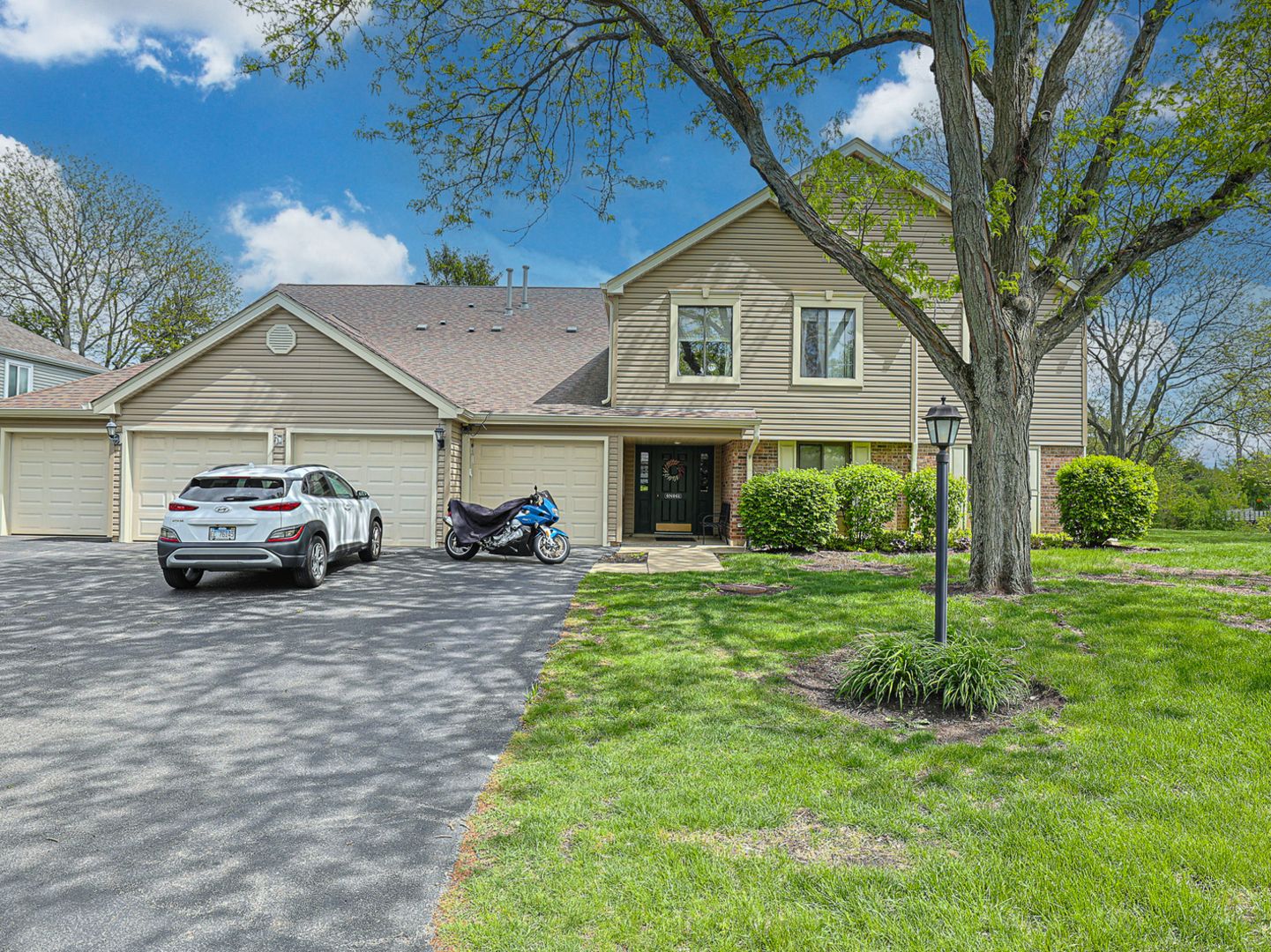 0N061 Coniston Court #605 — Winfield, IL 60190