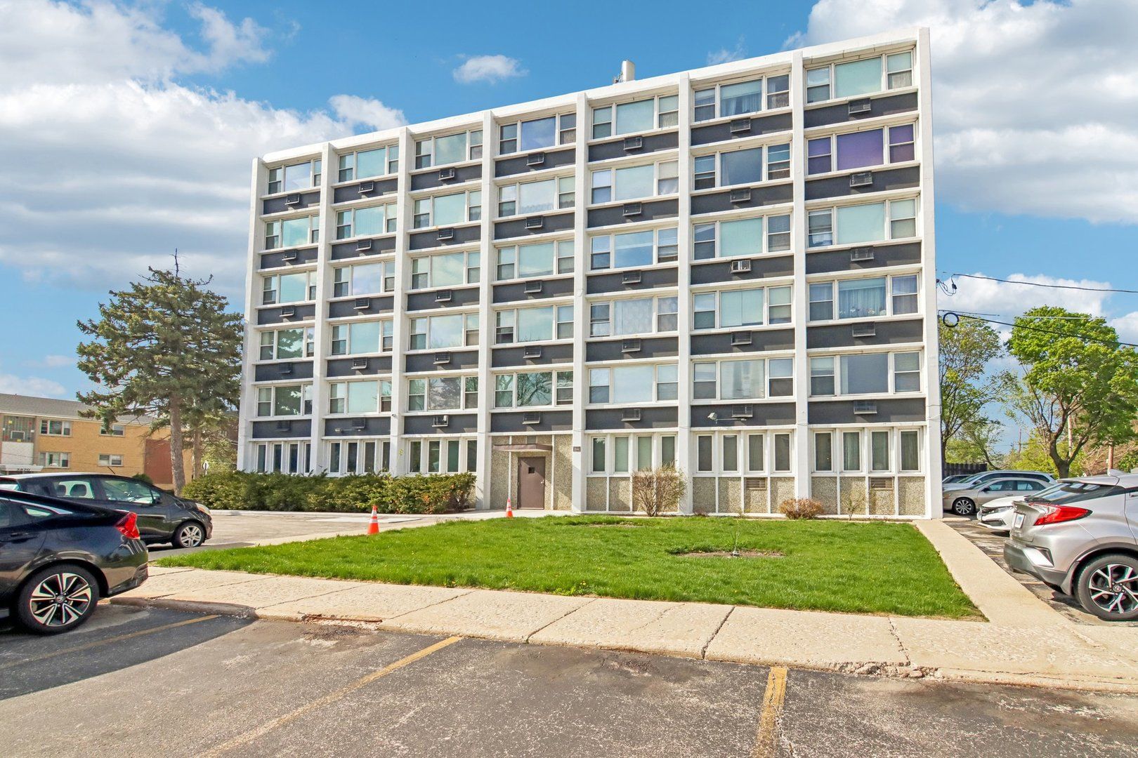 5975 N Odell Avenue #3C — Chicago, IL 60631