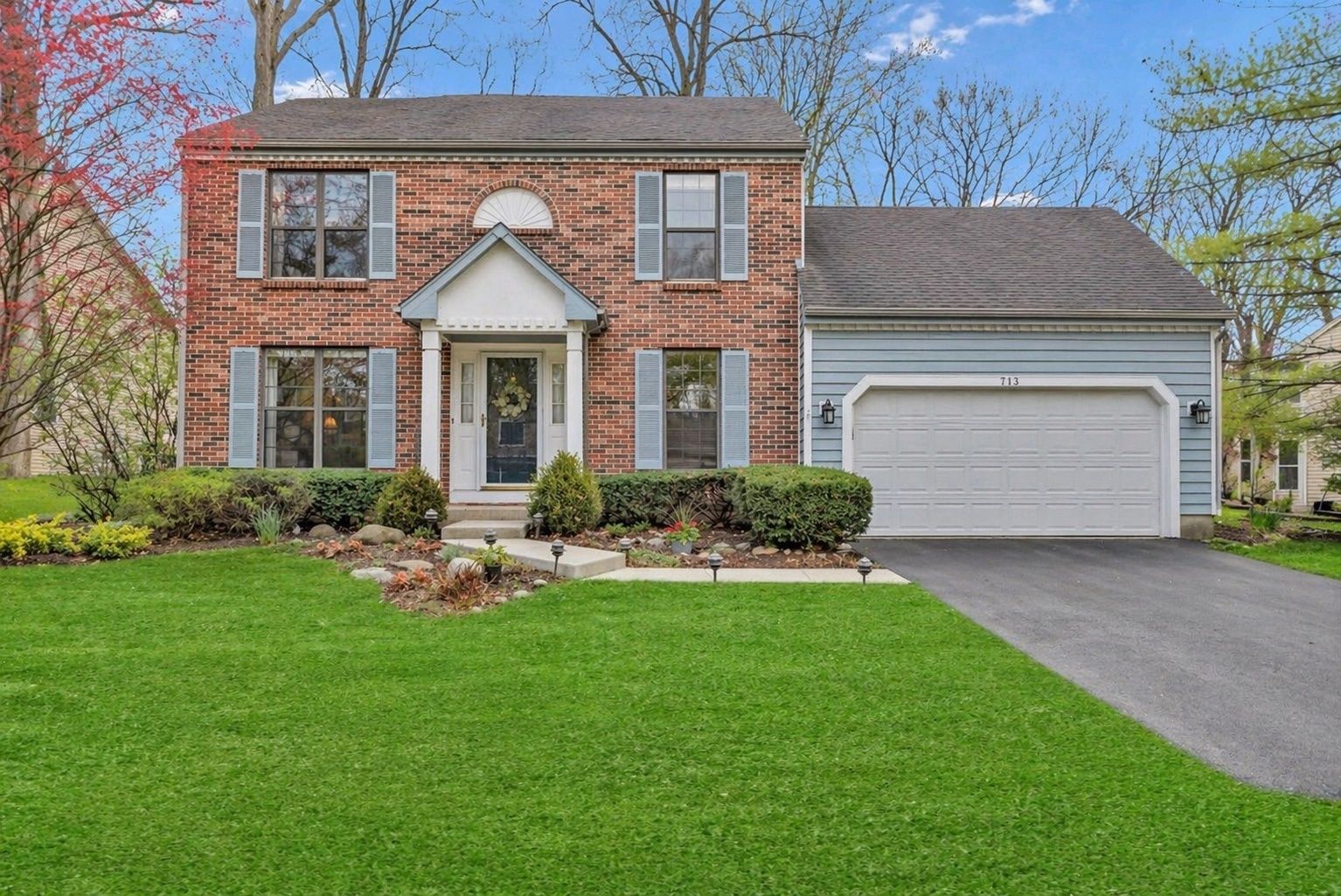 713 Hackberry Court — Bartlett, IL 60103