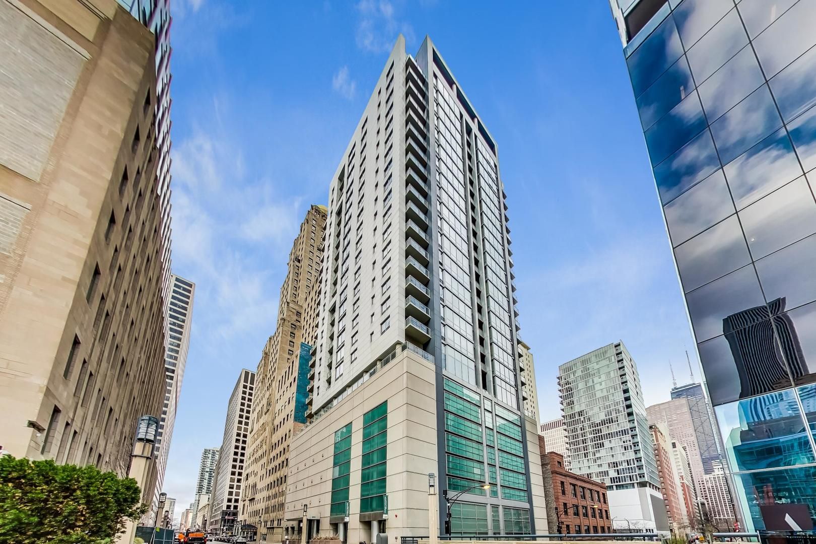 160 E Illinois Street #1005 — Chicago, IL 60611