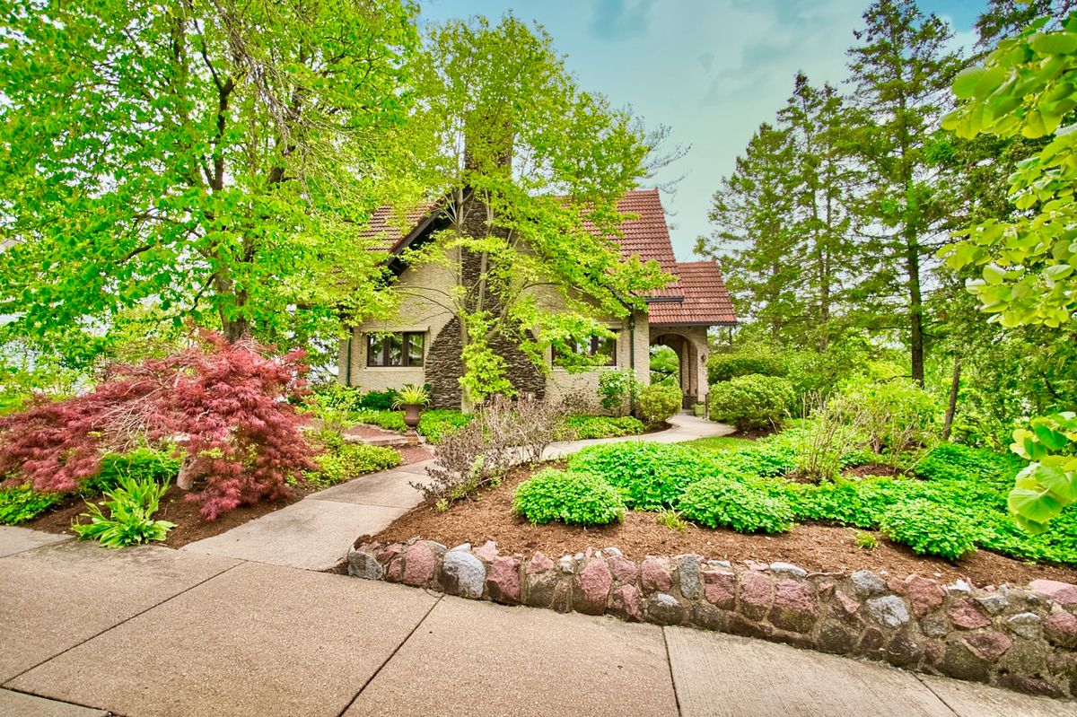 104 Julian Street, Naperville, IL 60540