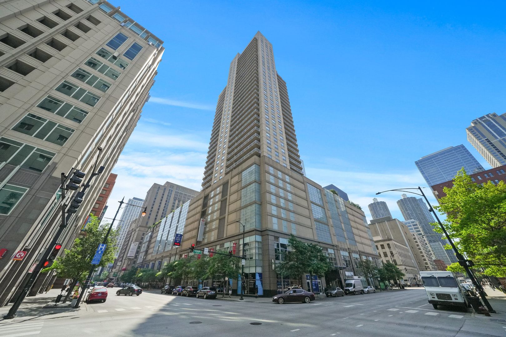 545 N Dearborn Street #2010 — Chicago, IL 60610