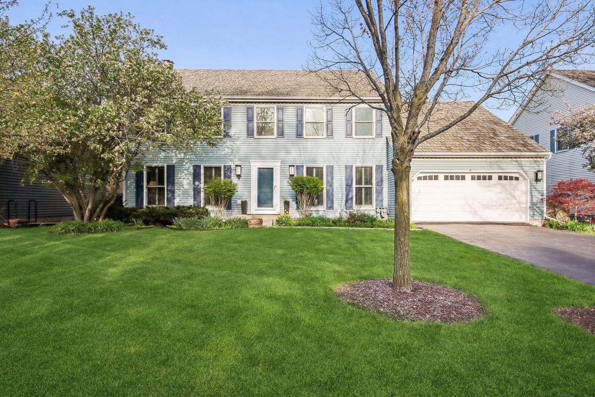 384 Whitney Drive, Barrington, IL 60010