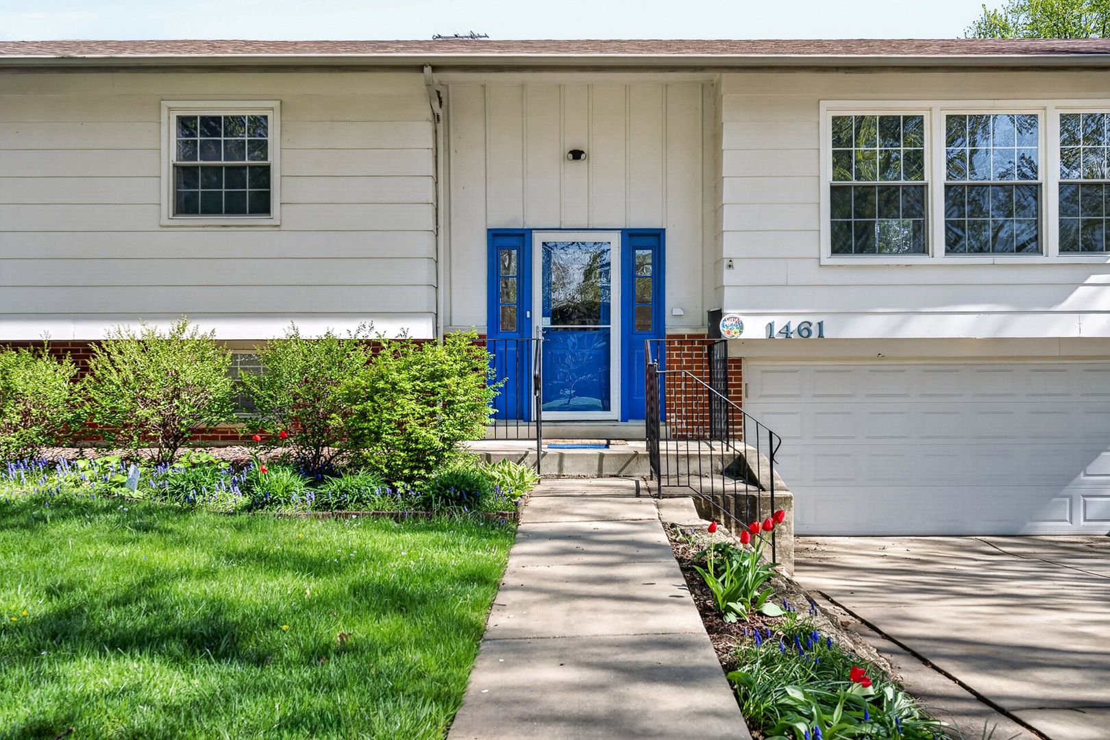 1461 Hillcrest Avenue — Hanover Park, IL 60133