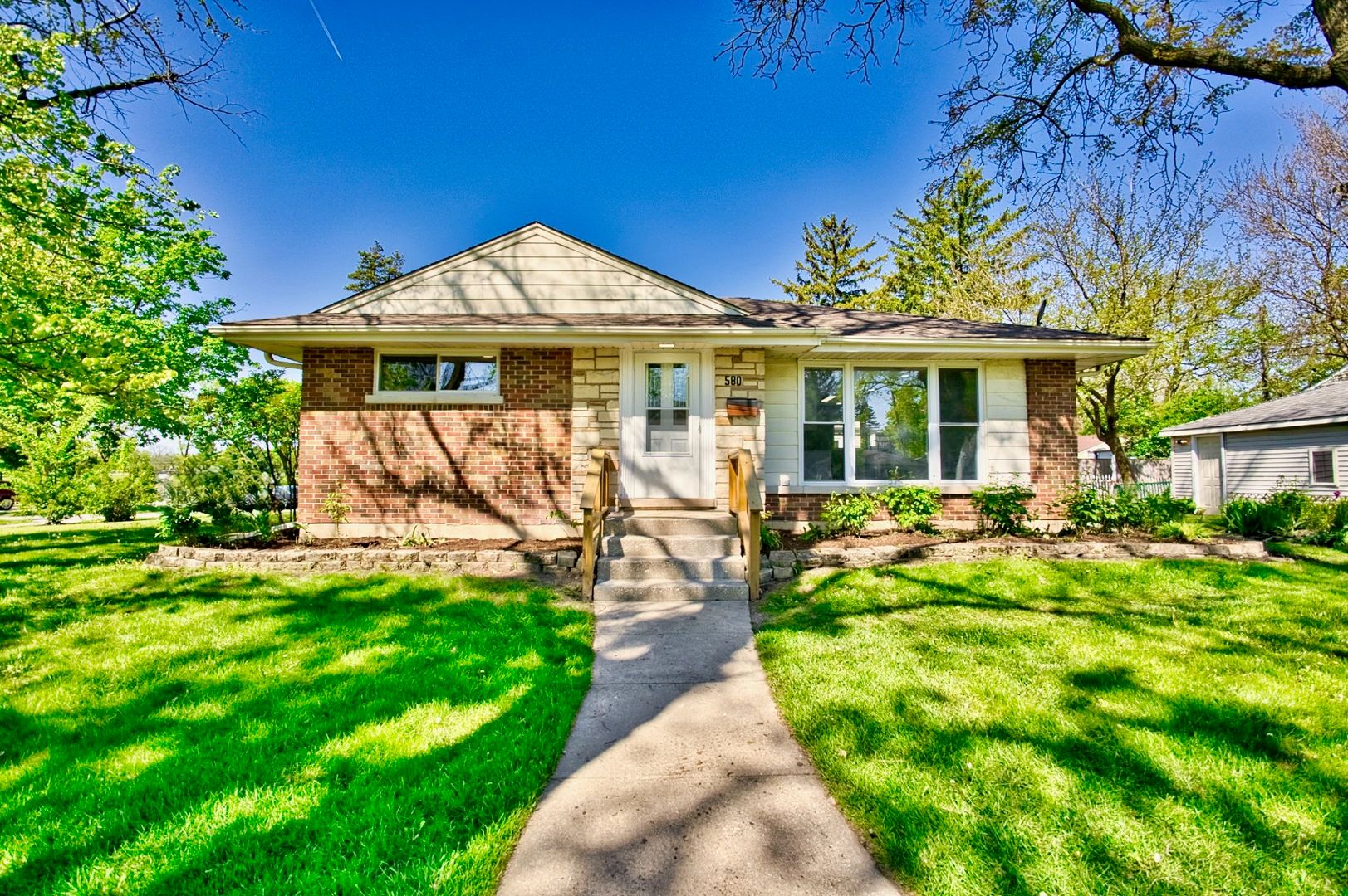 580 S Chase Avenue — Lombard, IL 60148