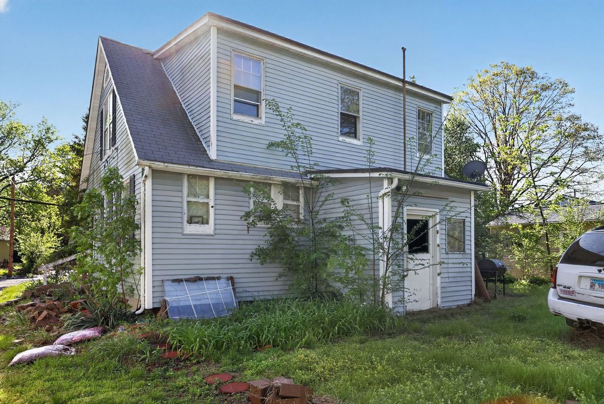 629 Royal Heights Road, Belleville, IL 62226