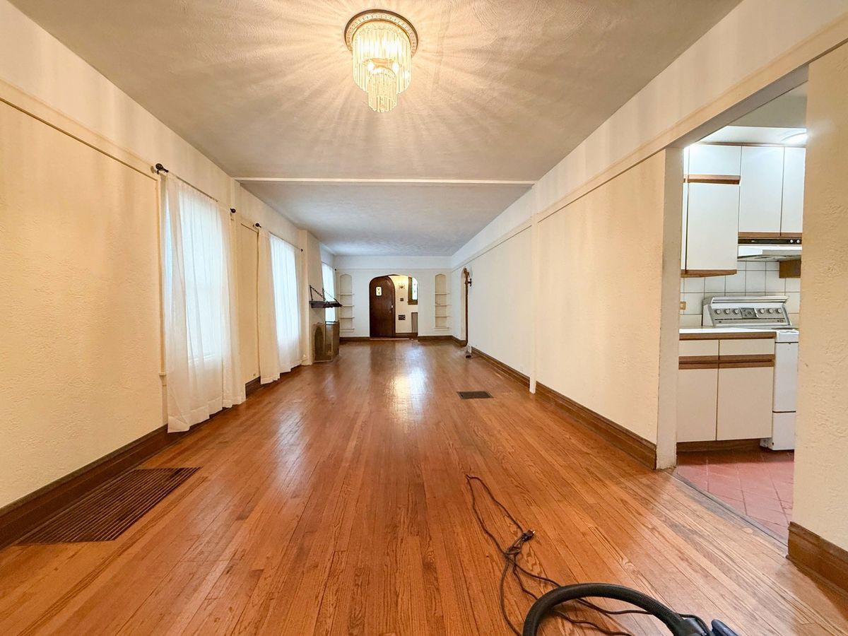 441 S Princeton Avenue, Villa Park, IL 60181