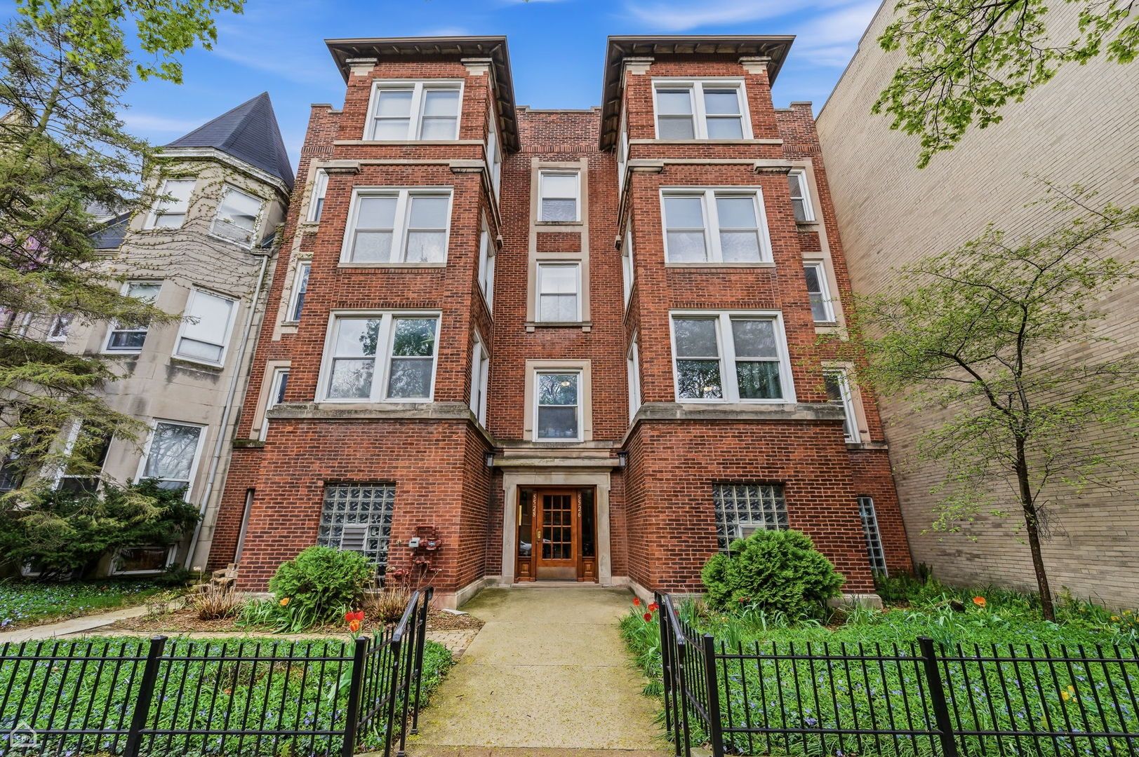 5528 S Blackstone Avenue #1S — Chicago, IL 60637