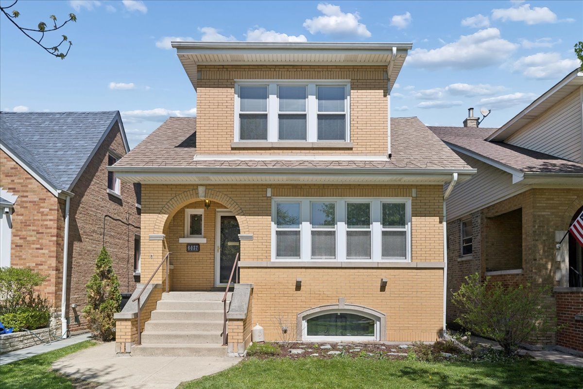 6037 Menard Avenue, Chicago, IL 60646