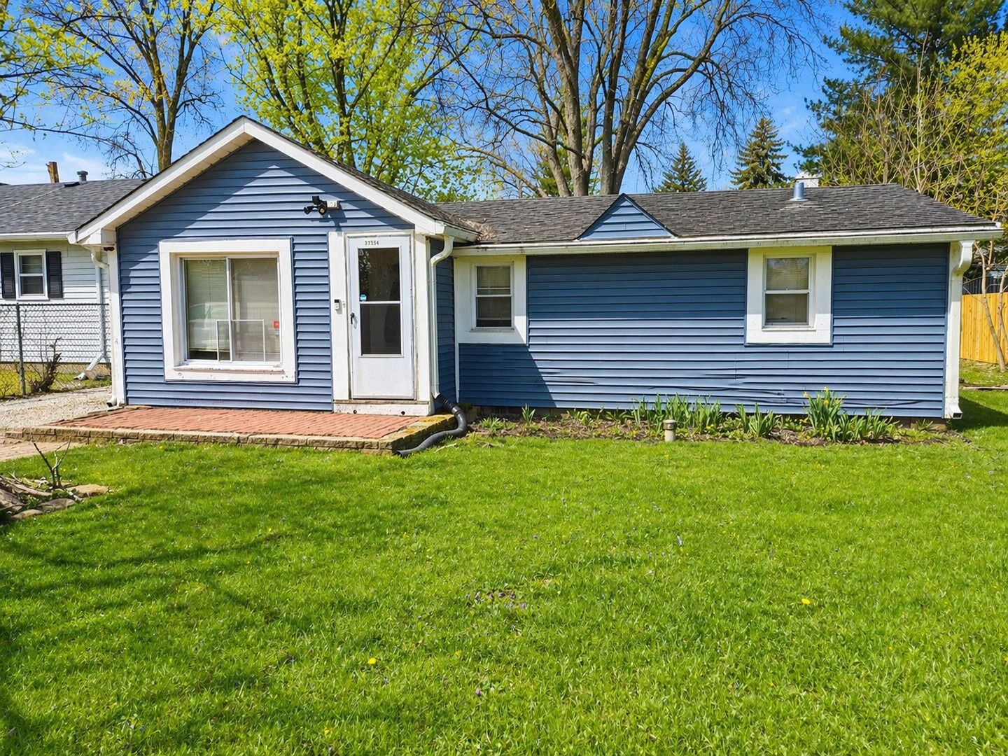 37854 Harper Avenue — Beach Park, IL 60087