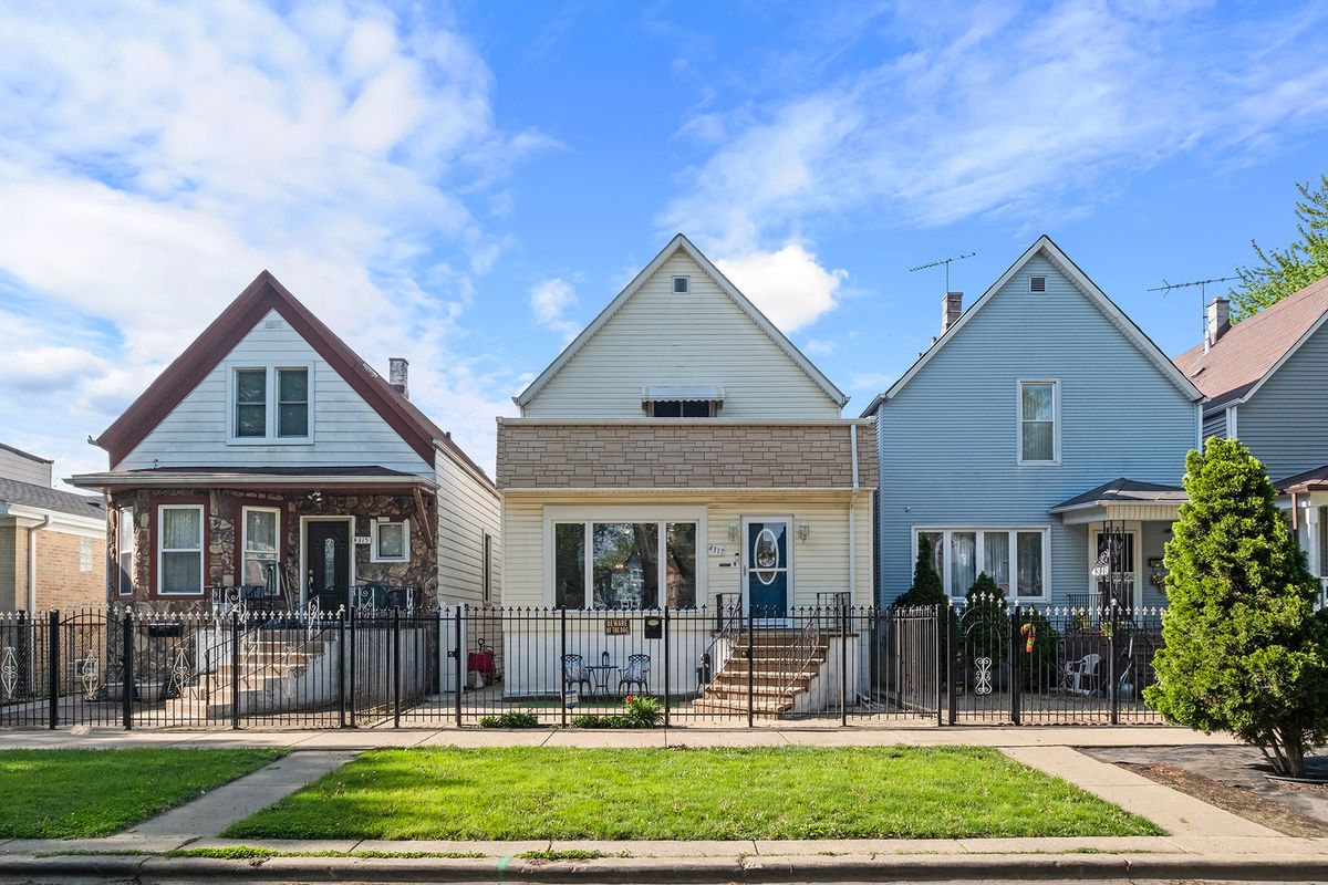 4317 Shakespeare Avenue, Chicago, IL 60639