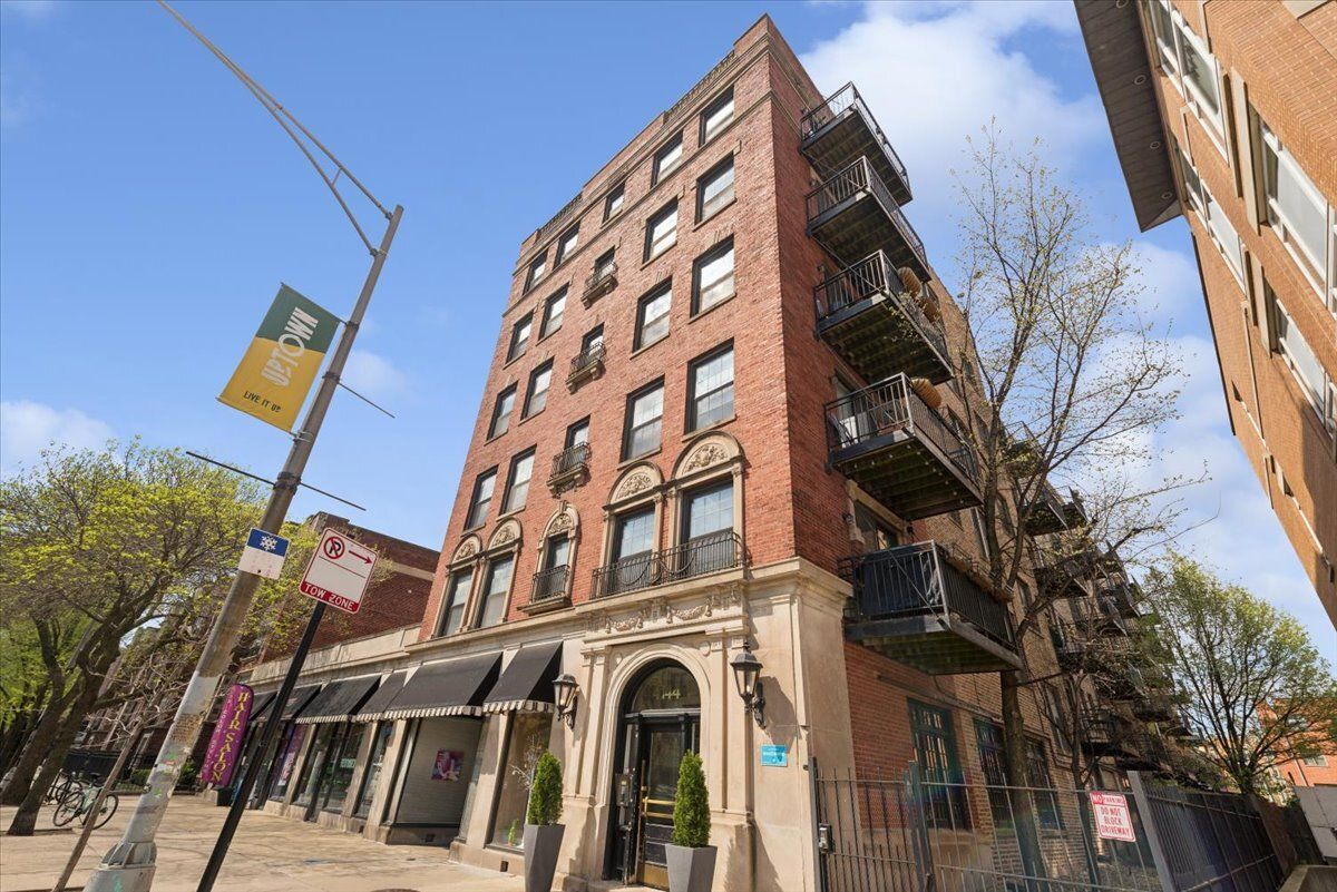 4144 Sheridan Road, Chicago, IL 60613