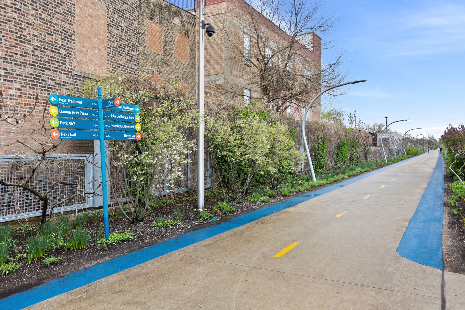 1825 N Rockwell Street — Chicago, IL 60647