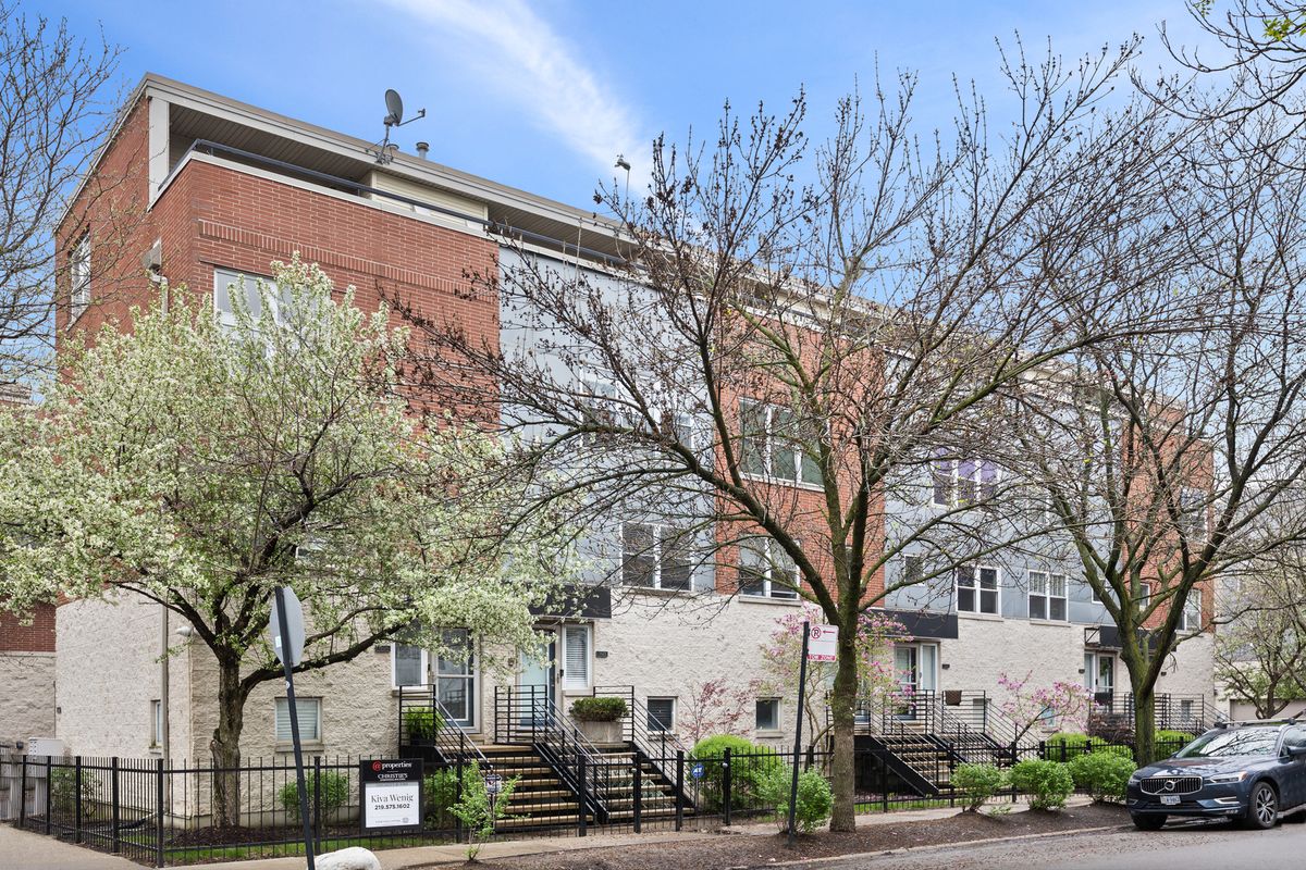 1825 Rockwell Street, Chicago, IL 60647