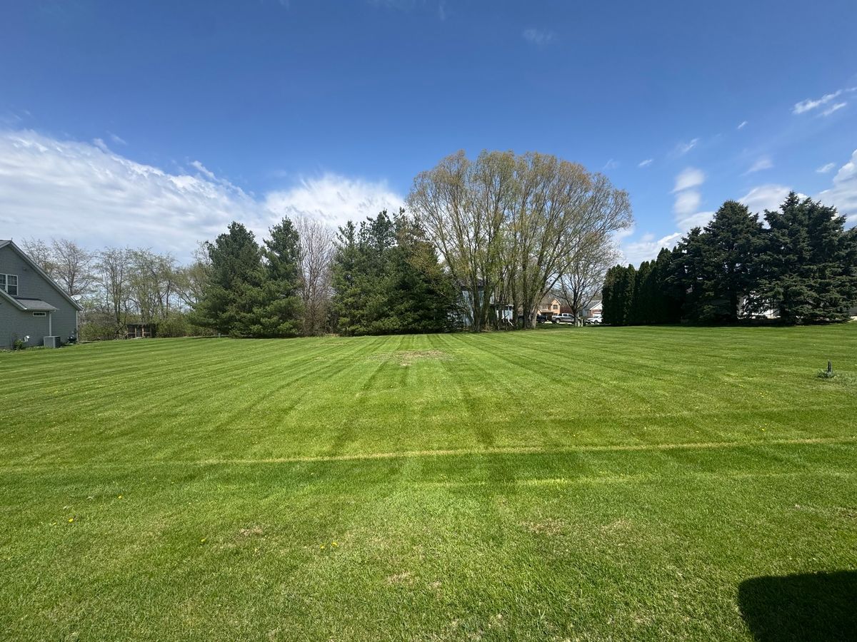 11755 Ellwood Greens Road, Genoa, IL 60135