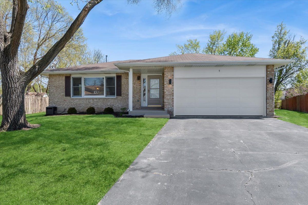 9 Red Bud Court — Bolingbrook, IL 60490