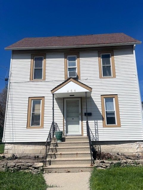465 E State Street — Sycamore, IL 60178