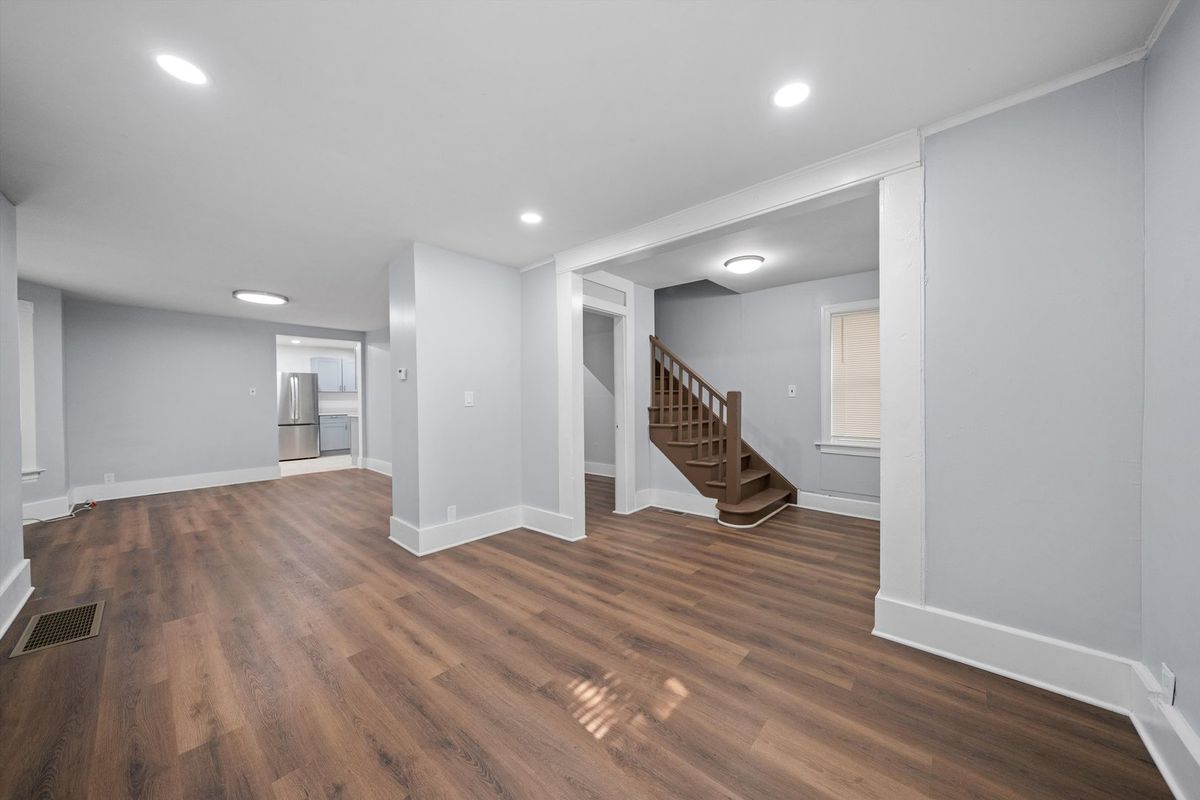 15612 LOOMIS Avenue, Harvey, IL 60426