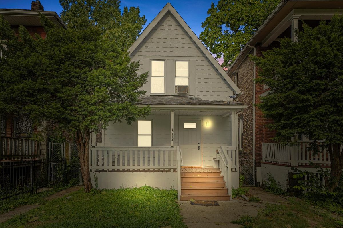 15612 LOOMIS Avenue, Harvey, IL 60426