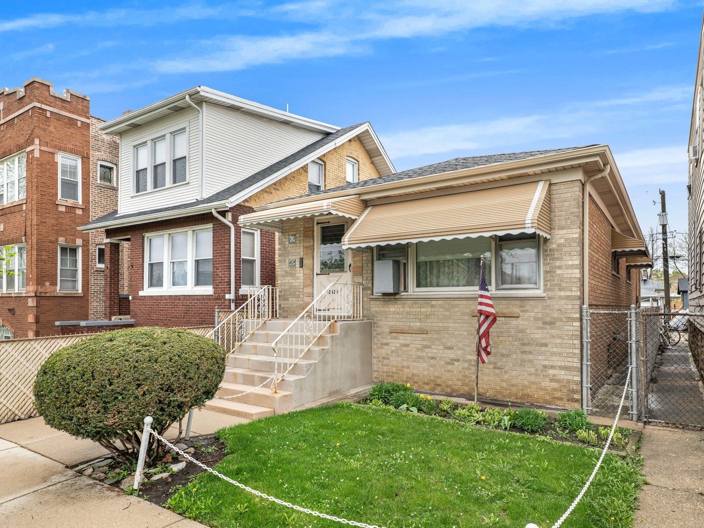 2429 N Newcastle Avenue — Chicago, IL 60707